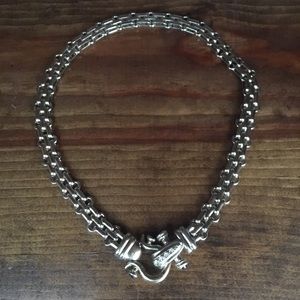 Beautiful chunky gold necklace